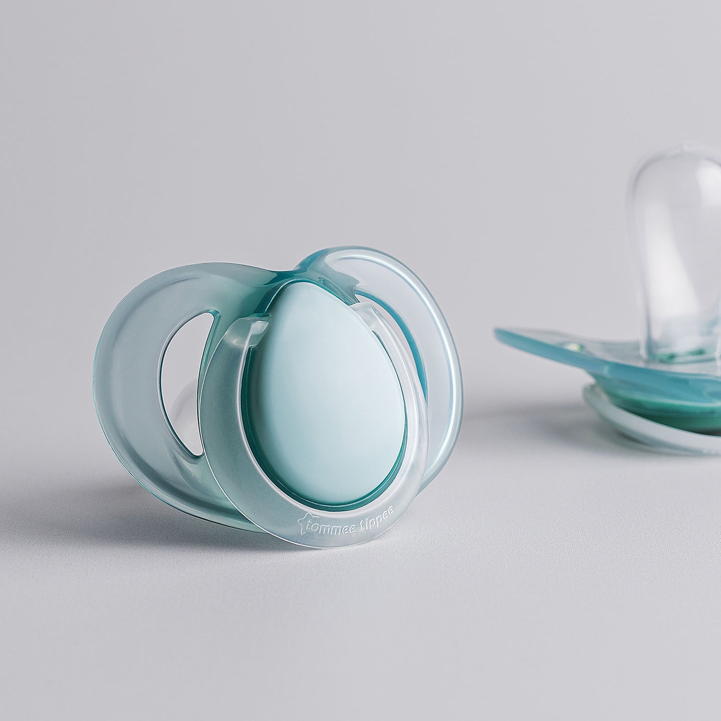 2Pc 0-6m Night Soother - Tommee Tippee