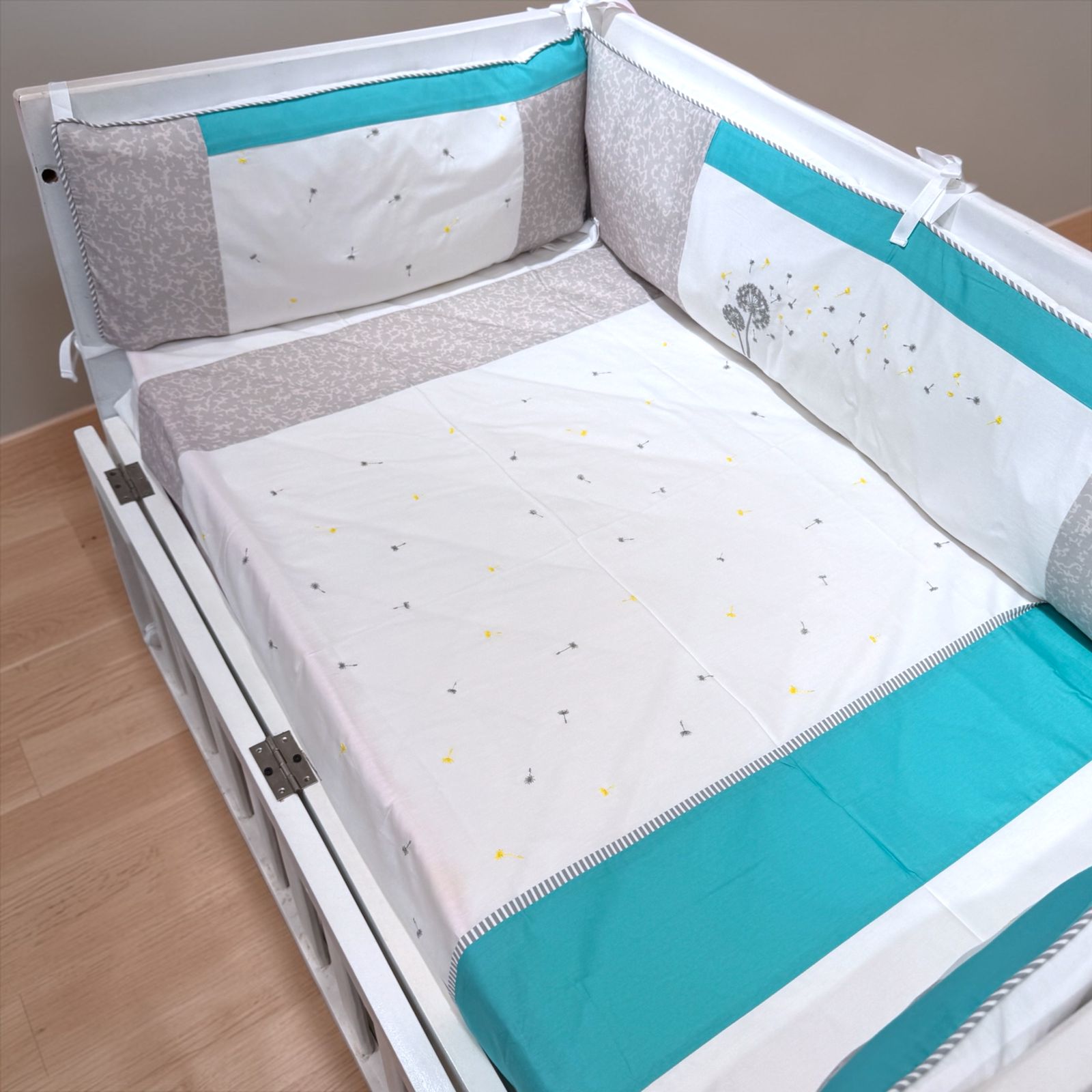 Cot Sheet- Dandelion Green