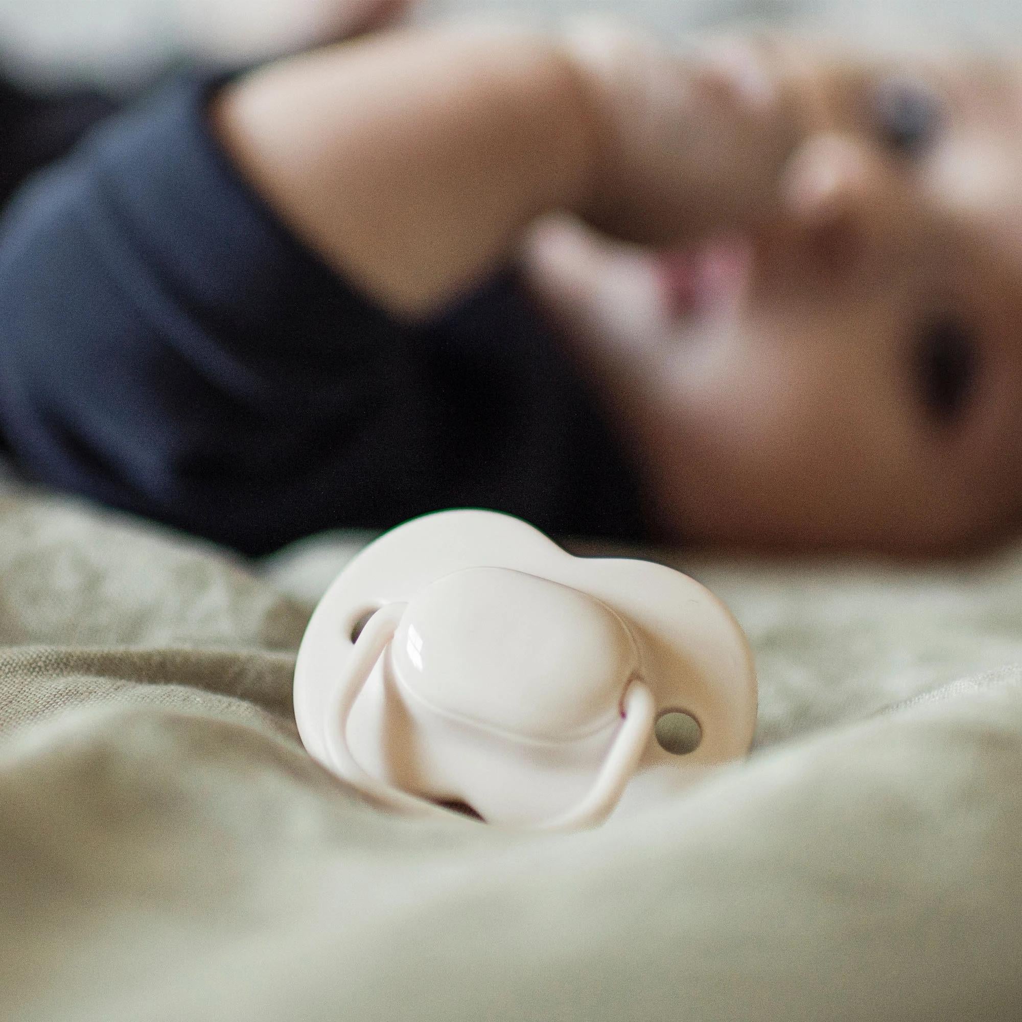 2x Natural Latex Soother 0-6m- Tommee Tippee