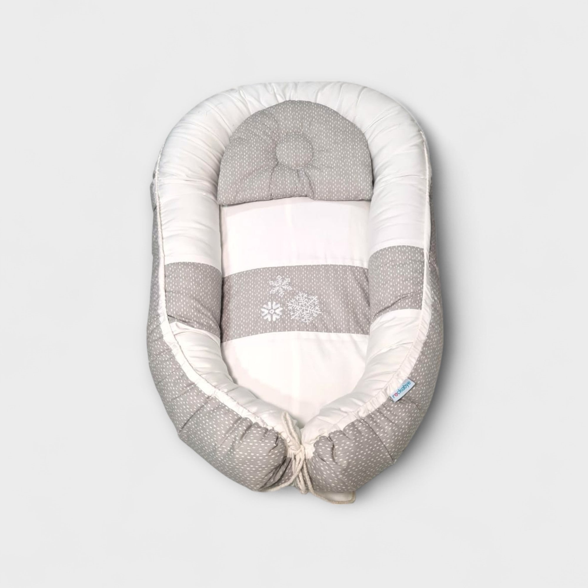 Baby Nest-Snow Flakes